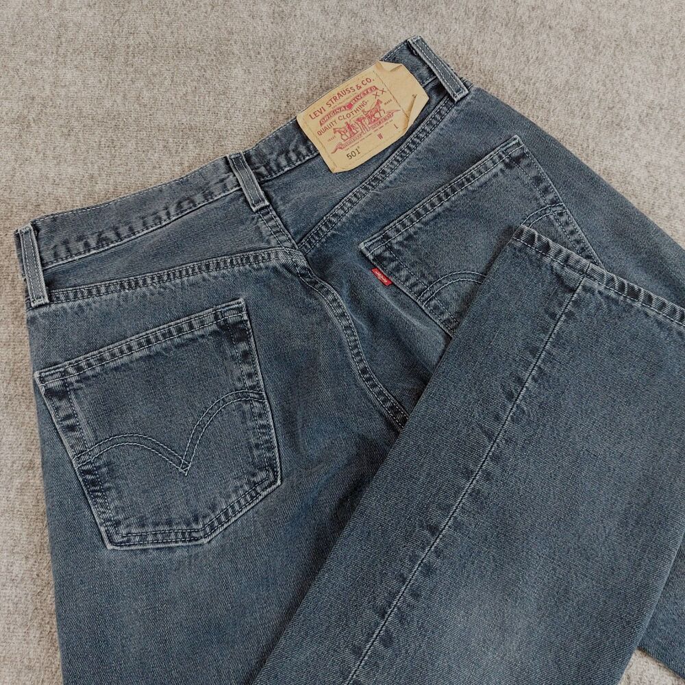 Vtg Levis 501 Classic Button Fly Jeans Men's 30x32 (Fit 30x31.5) Y2K 2003